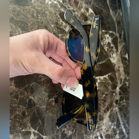 Authentic Ray-Ban Original Wayfarer Chromance Polarized Sunglasses - Picture 2 of 3